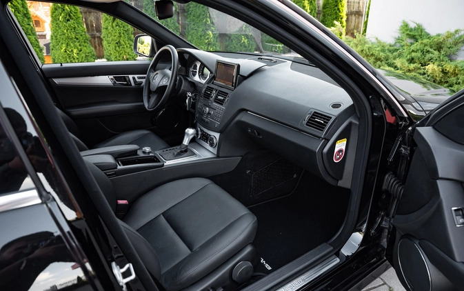 Mercedes-Benz Klasa C cena 45900 przebieg: 282000, rok produkcji 2008 z Nowa Sarzyna małe 742